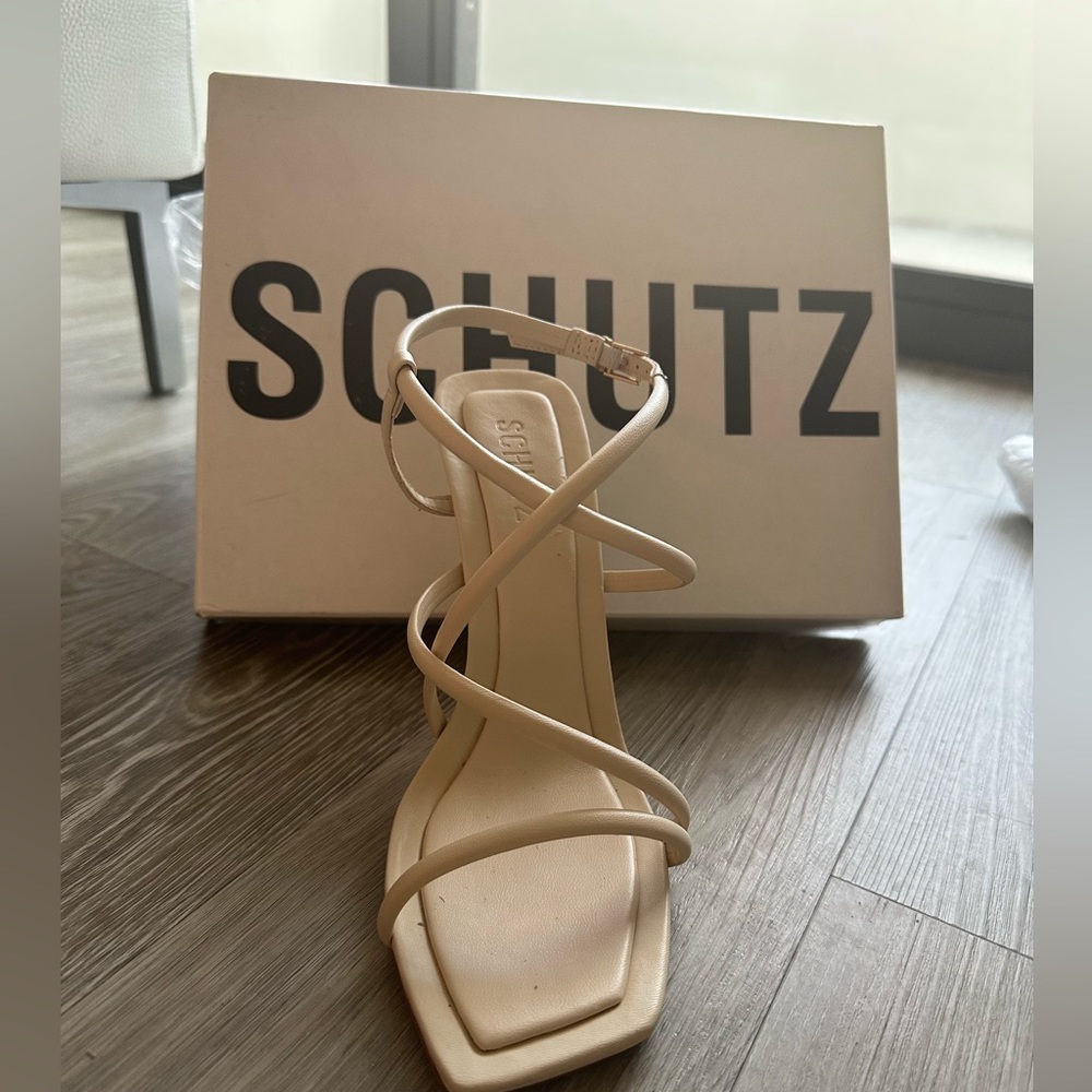 SCHUTZ lovi strapped sandal